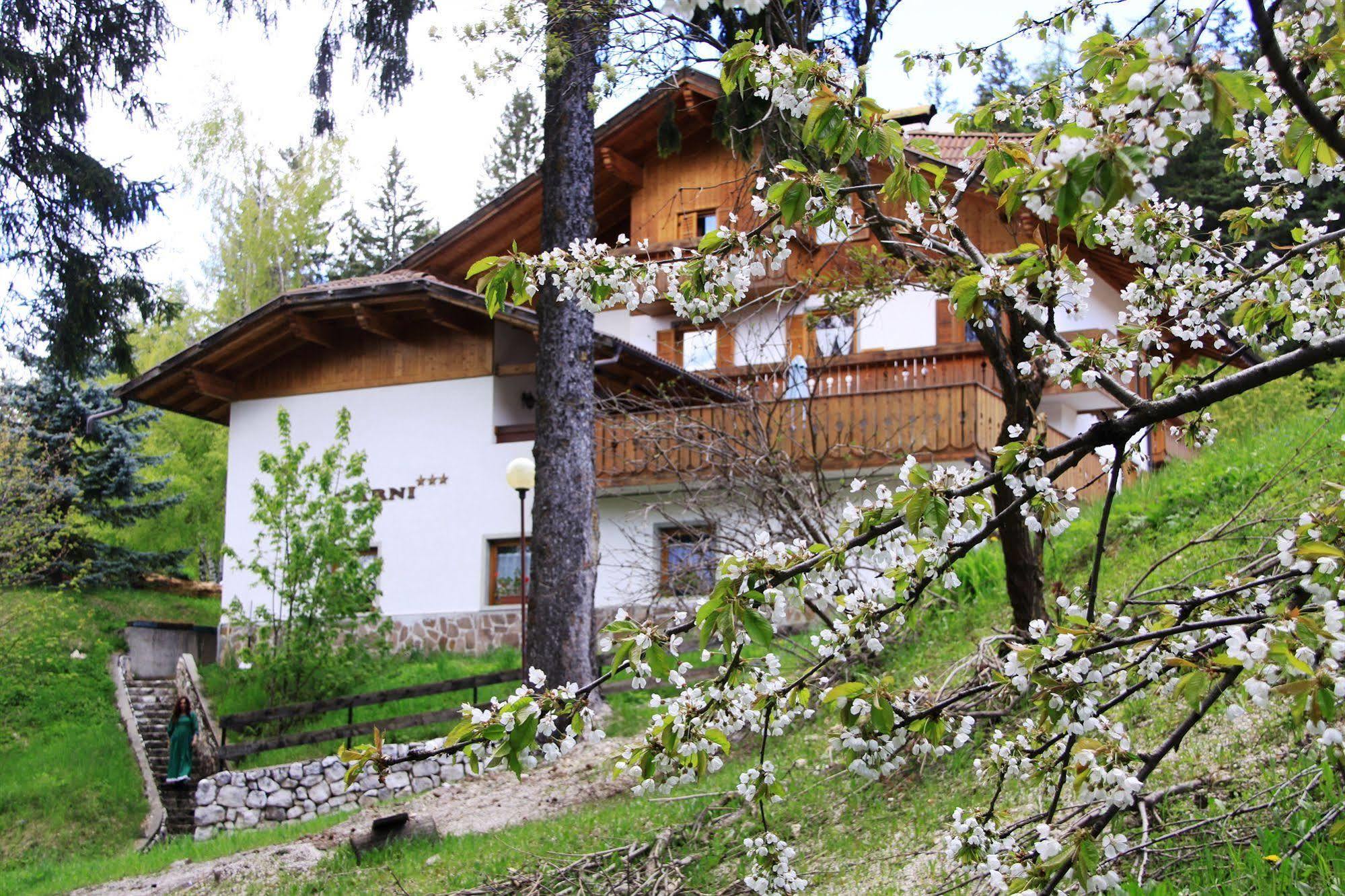 Garni Biancaneve Ruffre-Mendola Kültér fotó